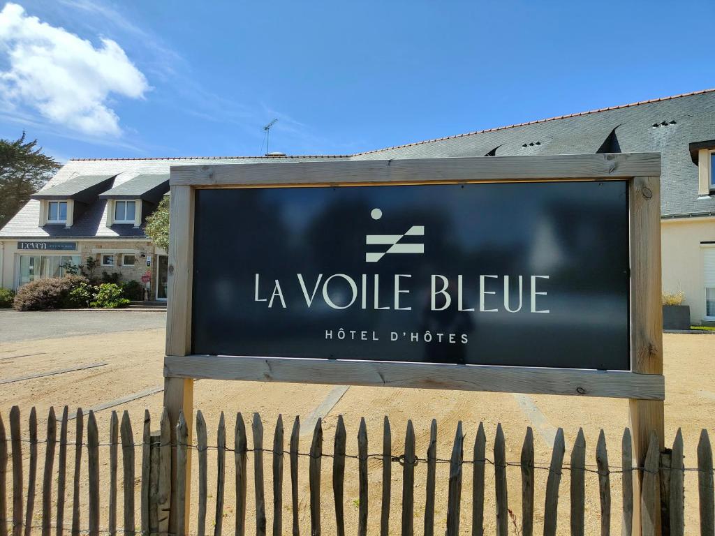 Hôtel Restaurant La Voile Bleue photo 2