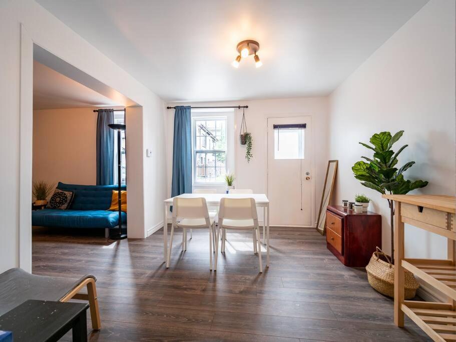 QUEBEC CITY DOWNTOWN CONDO (PARKING INCLUDED) photo 2