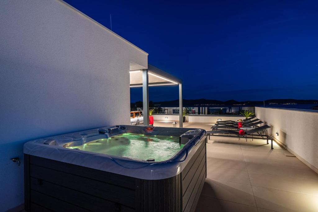 Penthouse LiV photo 4