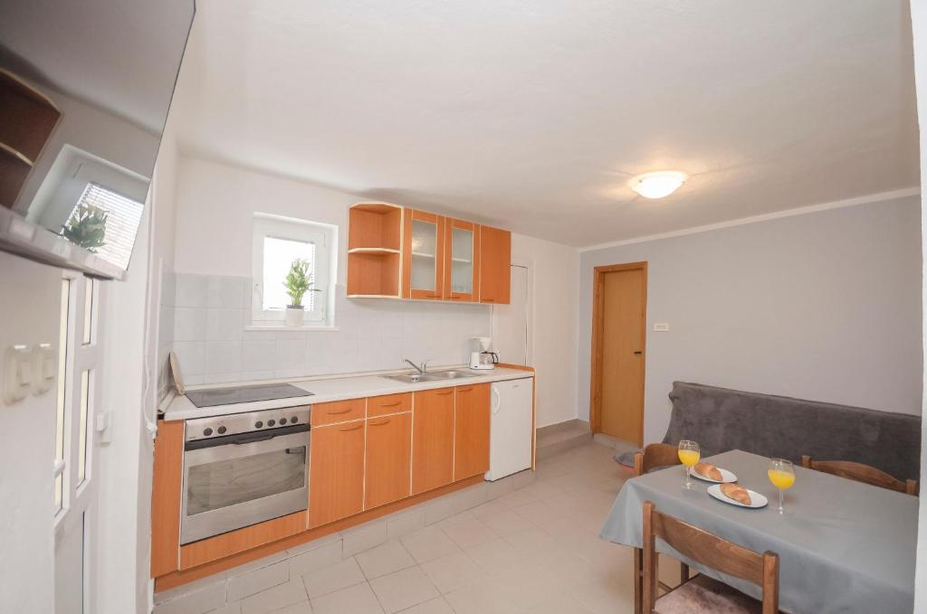 Apartments Up and Down photo 3