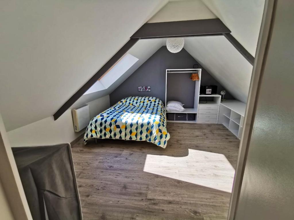 Maison de 2 chambres avec jardin clos et wifi a Quettehou a 1 km de la plage photo 1