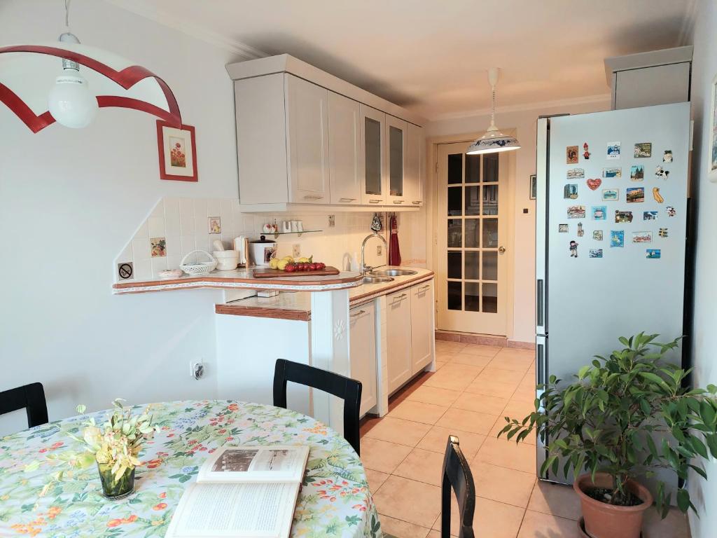 Palm Garden Apartment photo 1