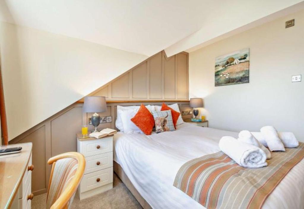 Lion Hotel & Studio Apartments