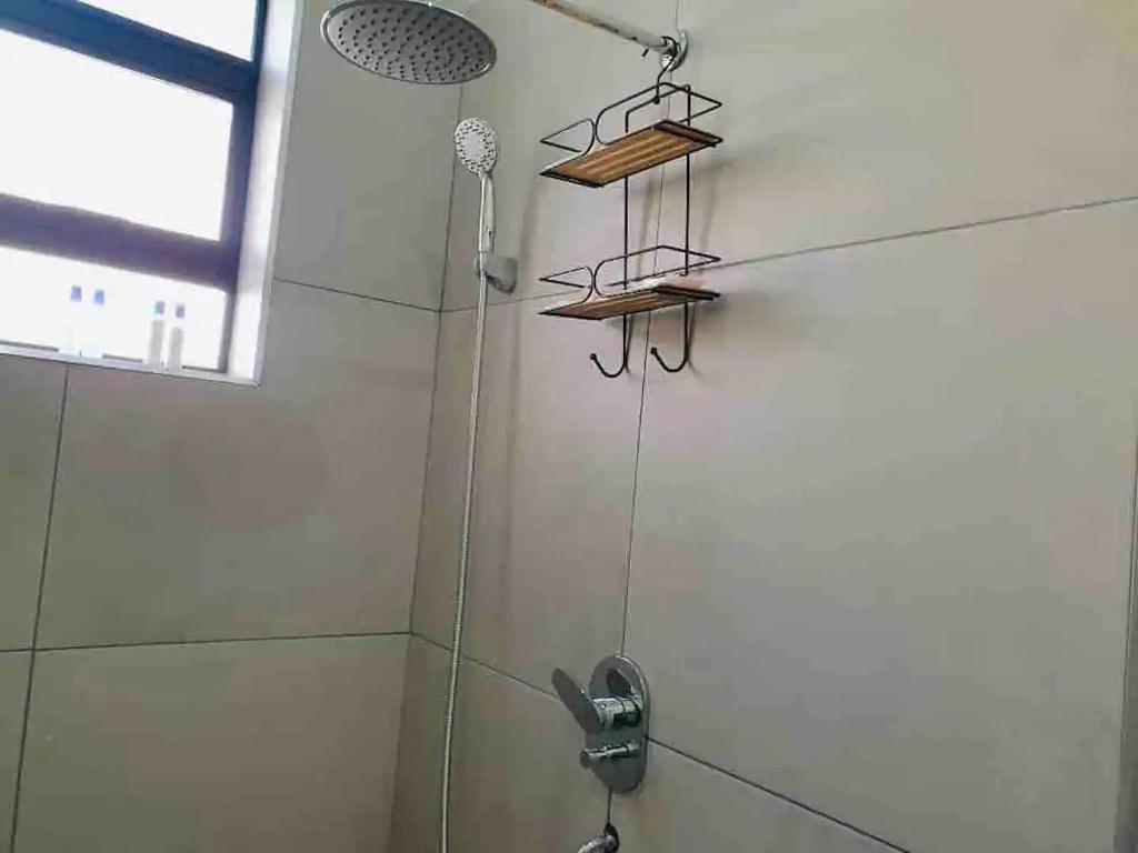 Contemporary 2 bed in Suburbs - 2080 photo 1