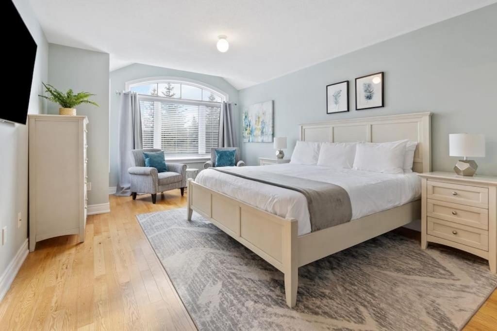 Mountain View Townhouse Fresh and Bright at Blue photo 3