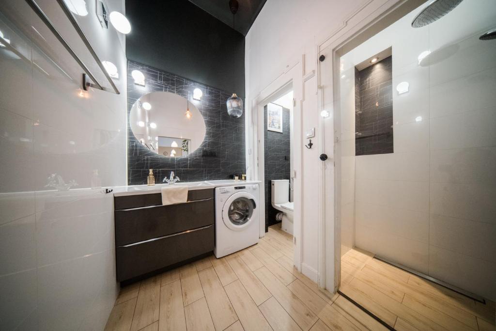 Roller Aparthotel Room Type - Superior Studio with Kitchenette