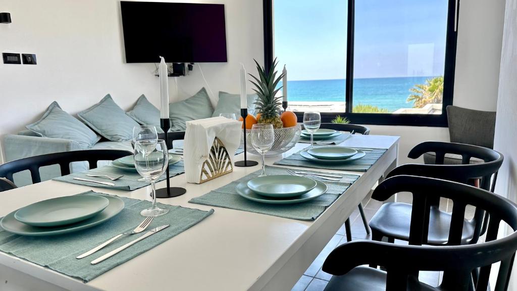 GW945 Gugel Waves Amazing Seaview Apartments photo 3