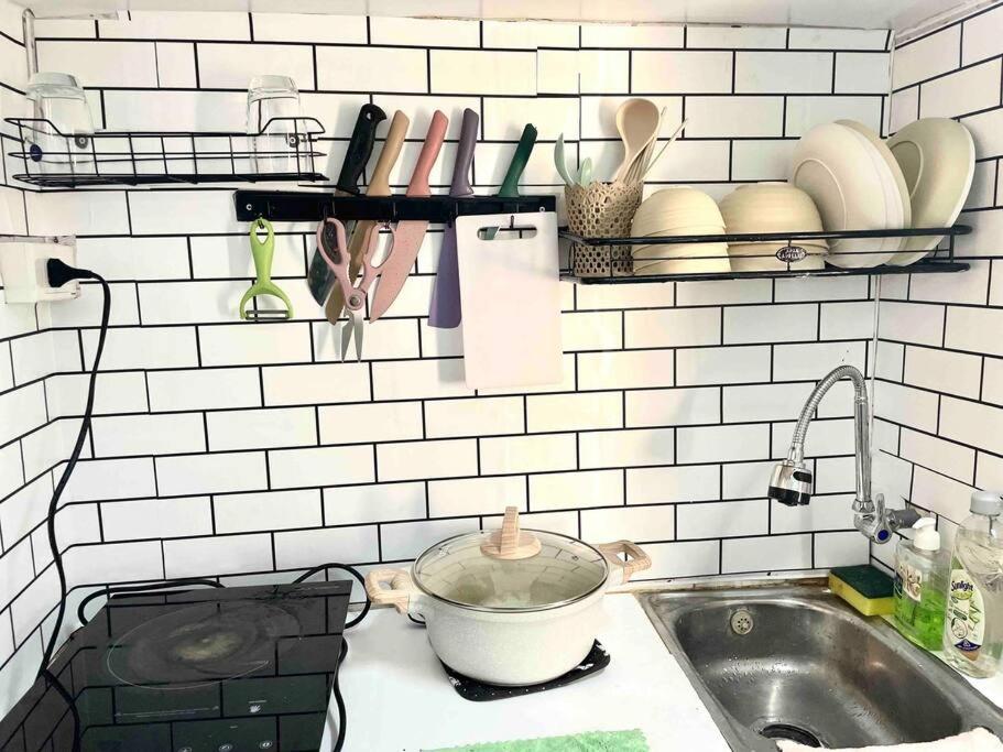 Loft House/ Hoan Kiem Lake/ Book Street