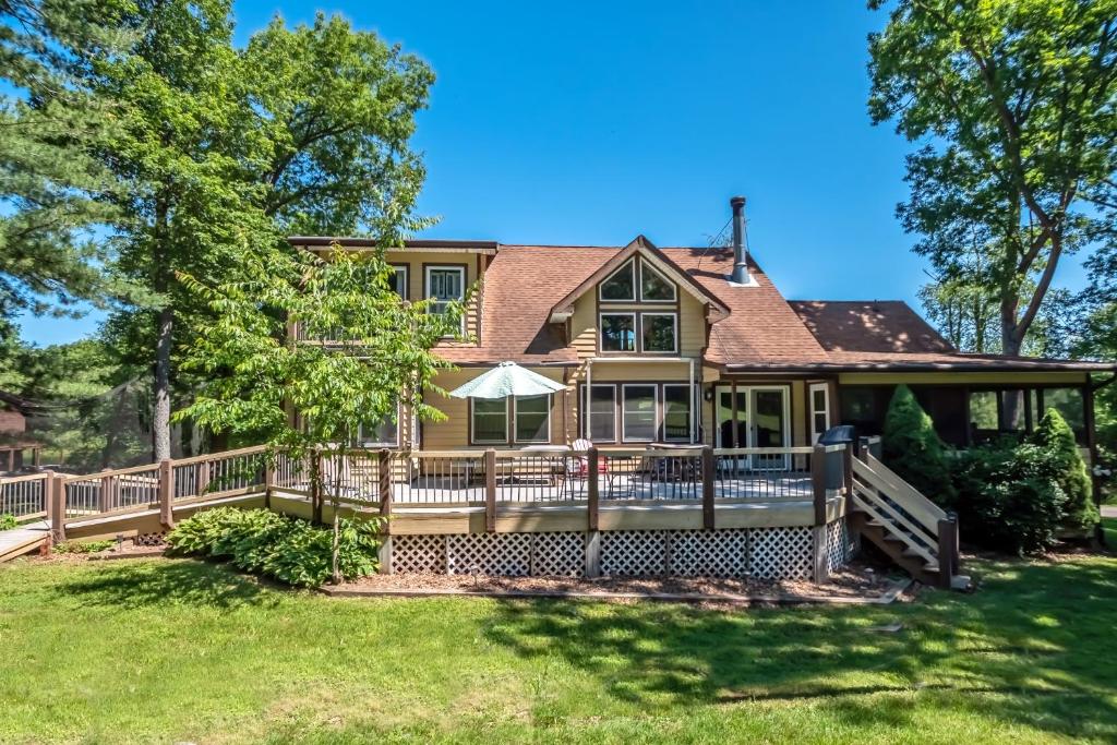 Sunkissed Lodge image