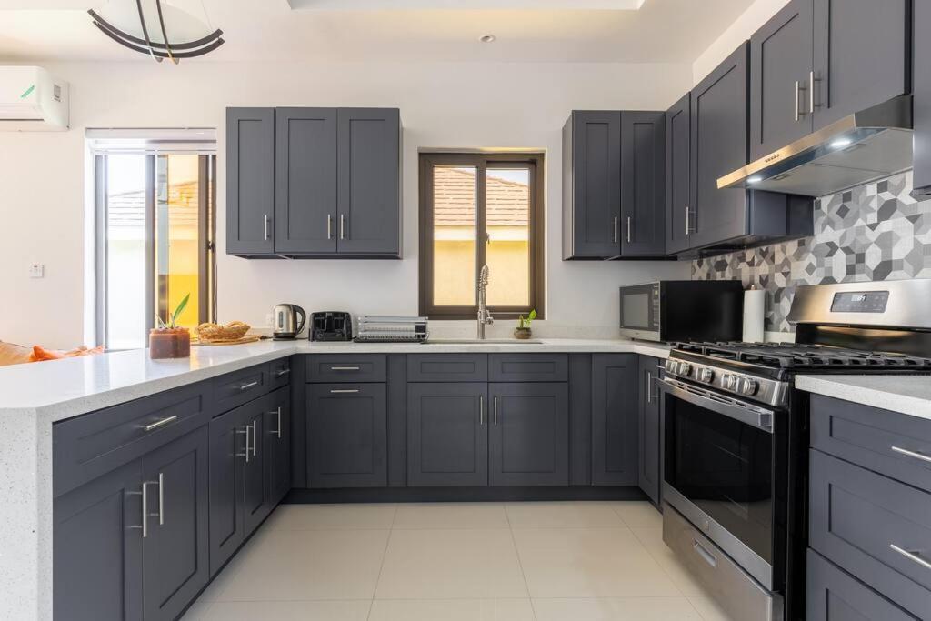 Sun Shine Luxury Villas 2 bedroom Pool & Gym Ocho Rios St Ann photo 4
