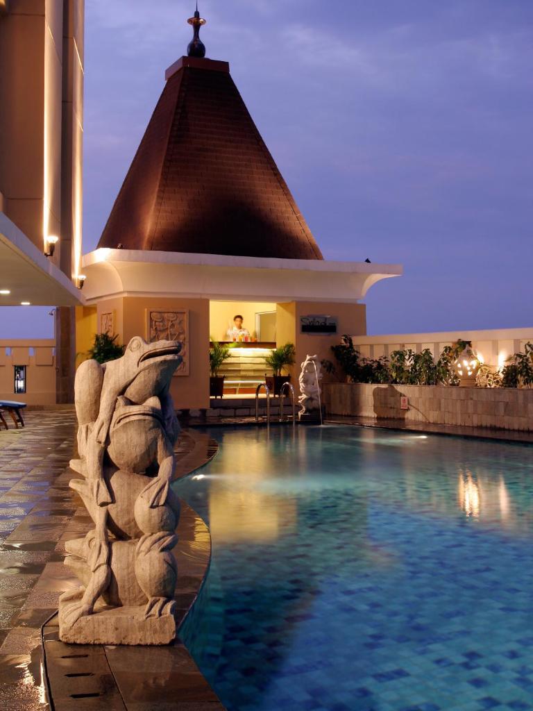 Novotel Semarang - Tap to explore photos
