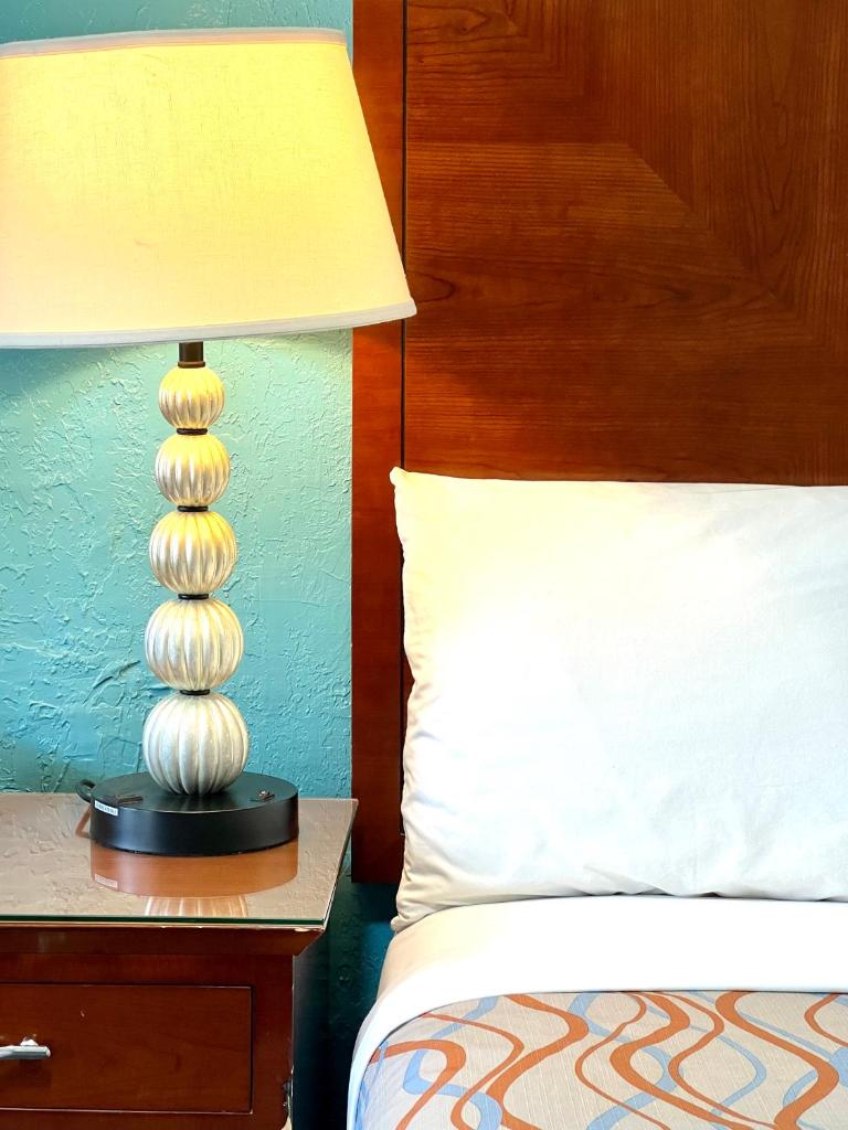 Relax Inn Lawton image