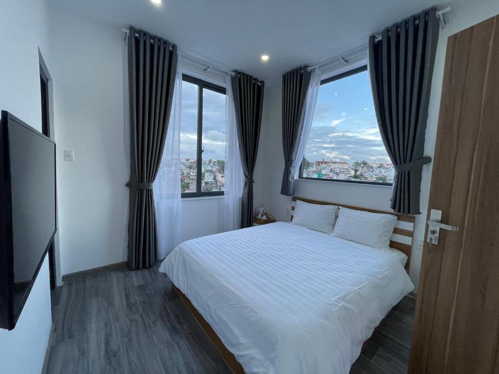ALOHA HOMESTAY (5bedrooms + 1 Kitchen+ 1 Terrace )