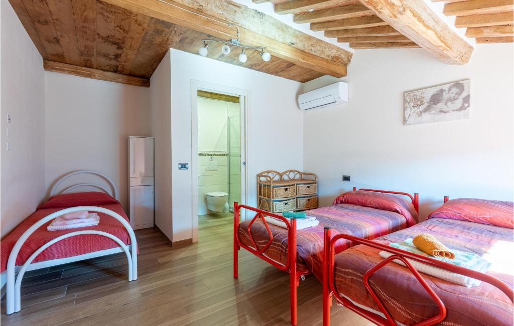 Beautiful Home In Volegno With Wifi And 2 Bedrooms photo 4