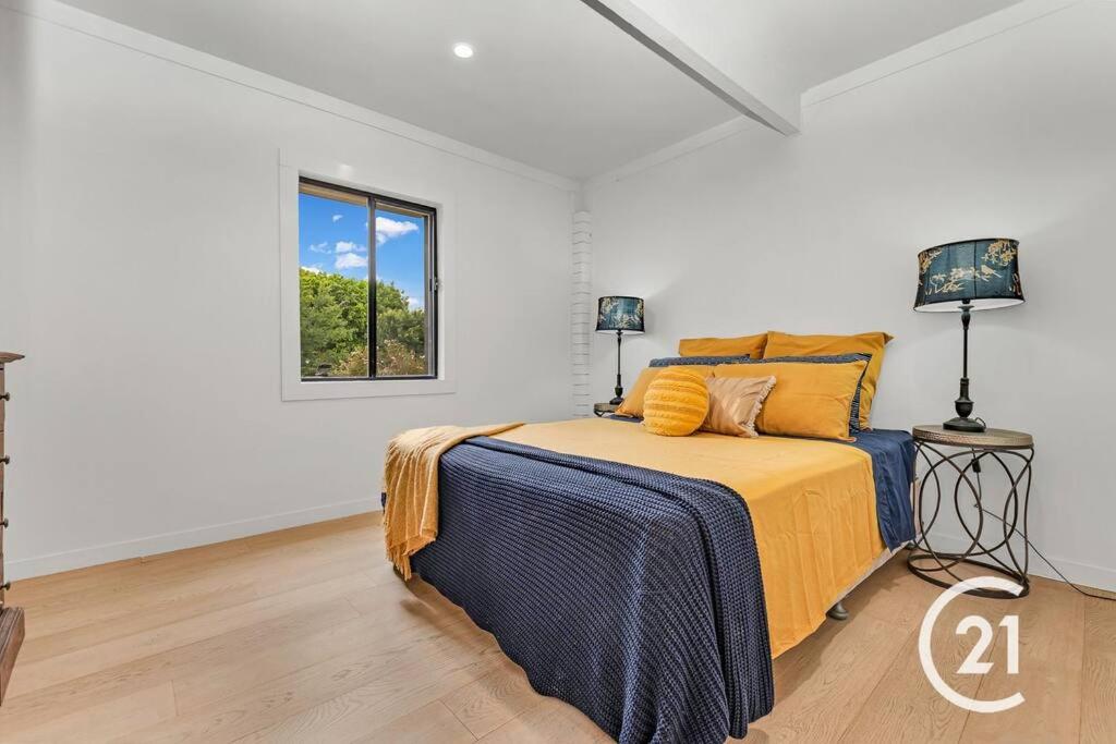Maravedi - Modern 5-bedroom home with spa photo 3
