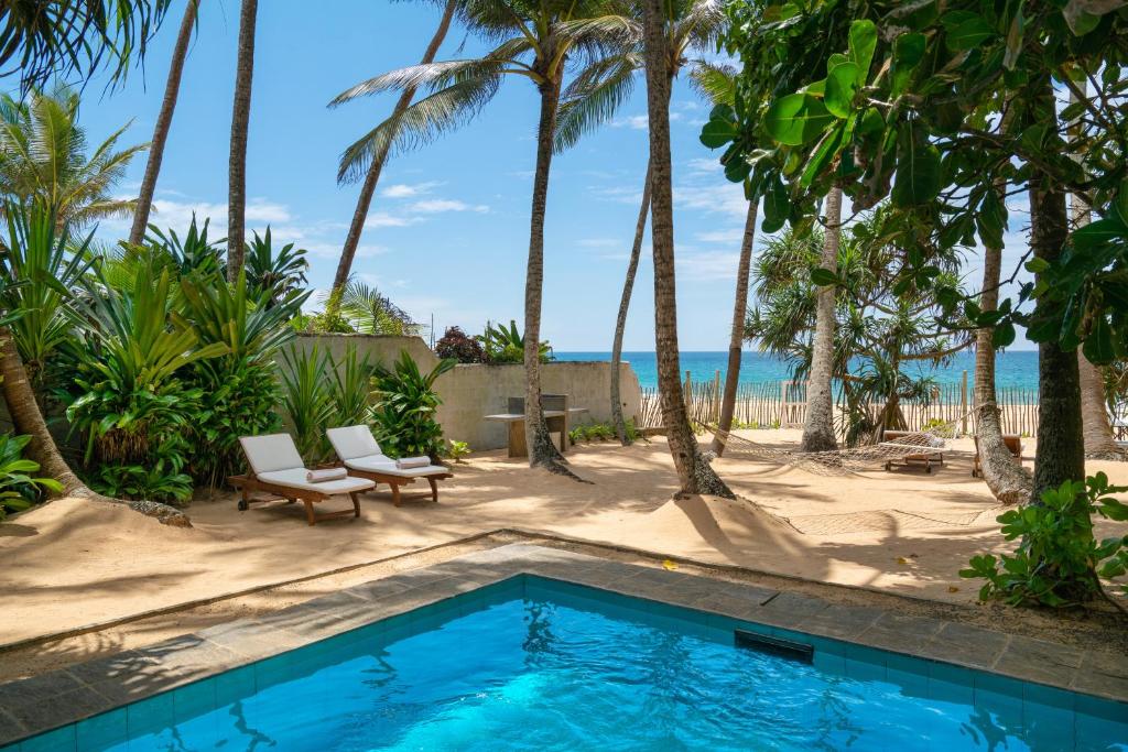Taru Villas 906 - Hikkaduwa