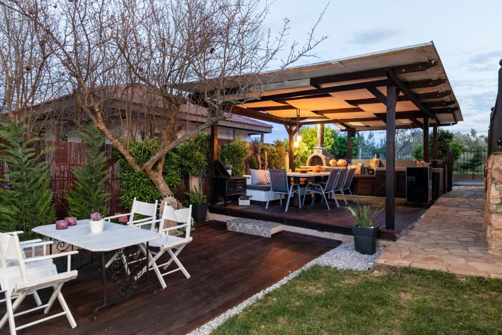 F & B Collection - St Triada for 8 - Villa Niki photo 2