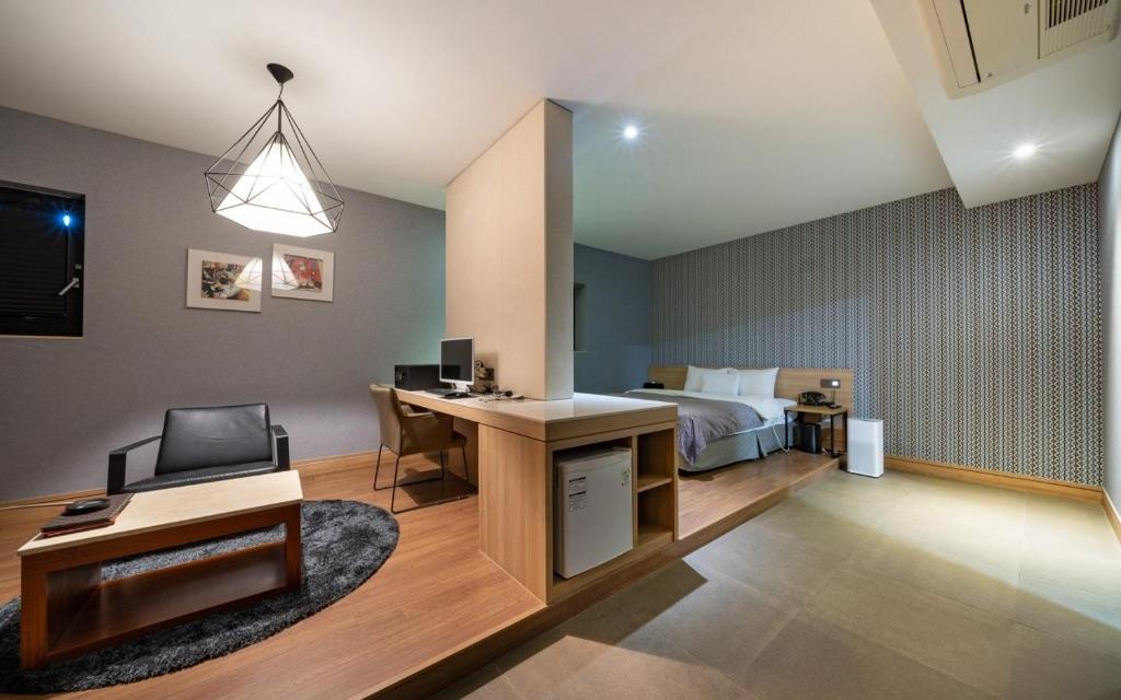 Cherbourg Hotel photo 1