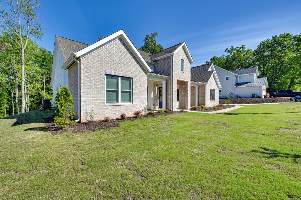 Clemson Home Near Memorial Stadium, Lake Hartwell! photo 2