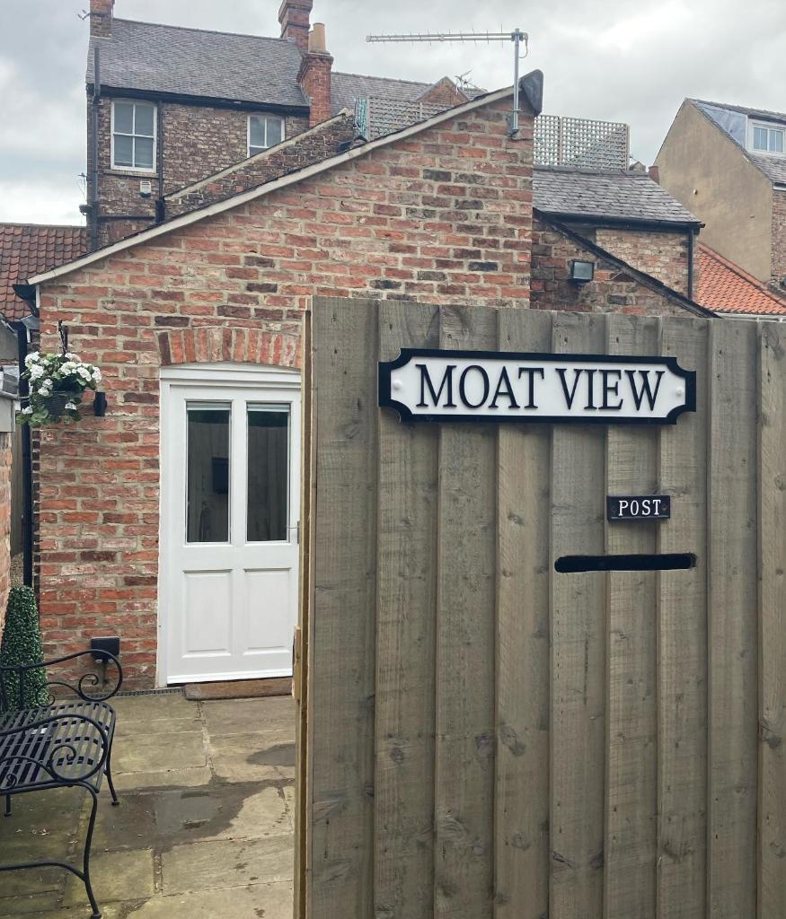 Moat View FREE PARKING, CENTRAL, EV PLUG