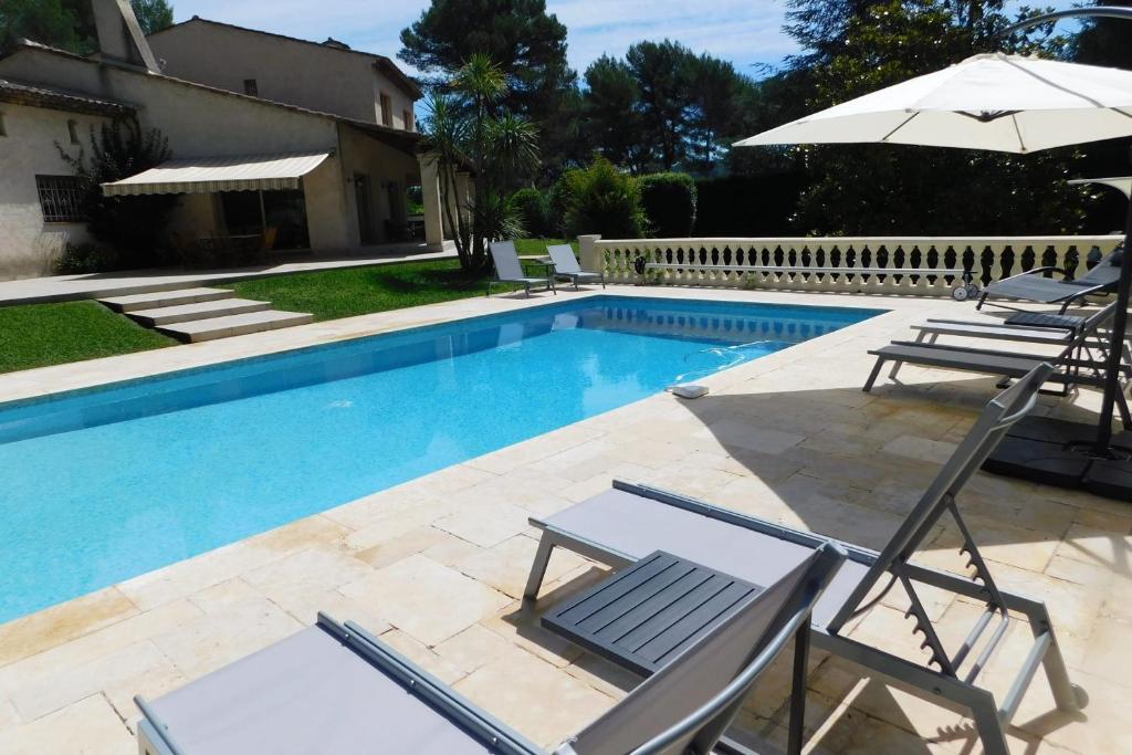 Beautiful Provencal villa "Parc Saint Martin" with pool and tennis court photo 1