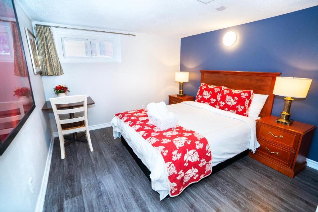 Cozy 3BR 2Bth Lower Unit, A min to Hwy401, 404 & DVP photo 1