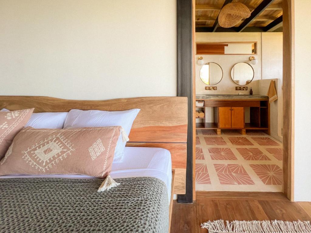 Ocean View Modern Jungle Vacation Home - Walking Distance to Playa Mal Pais photo 2