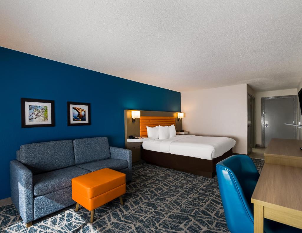 Comfort Inn Falls Church - Tysons Corner photo 3