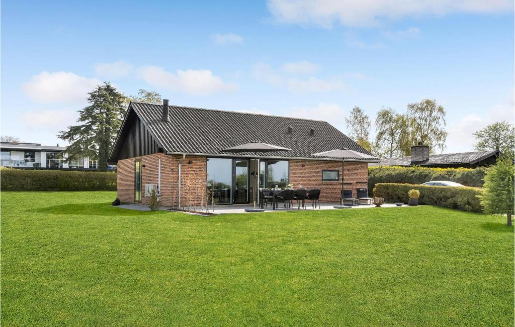 Nice Home In lsted With Sauna, Wifi And 3 Bedrooms