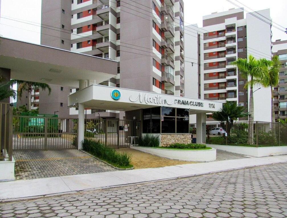 Lindo Apto Com Ar Cond Próx a Praia Martim de Sá com Piscina Wifi Sacada Gourmet com Churrasqueira photo 1