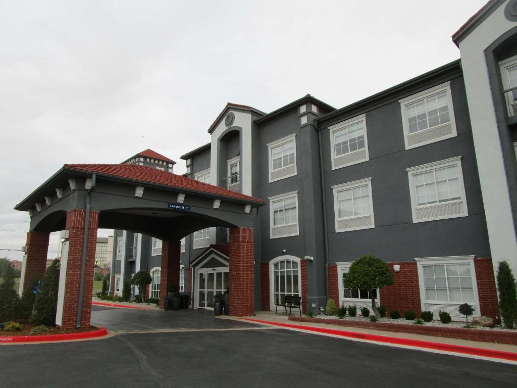 Best Western Plus Oklahoma City Northwest Inn & Suites photo 2