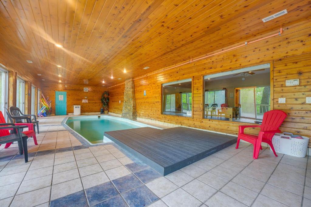 Grand Home with Indoor Pool and Basketball Court and View photo 1