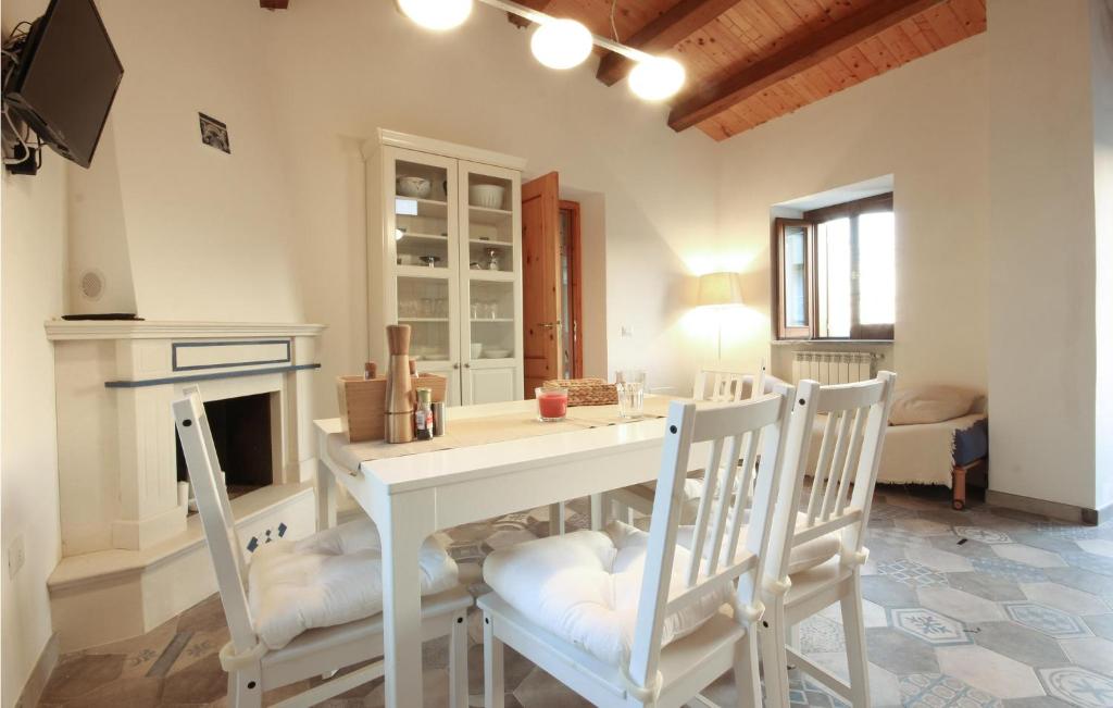 Awesome Home In Maratea With 3 Bedrooms And Wifi photo 4