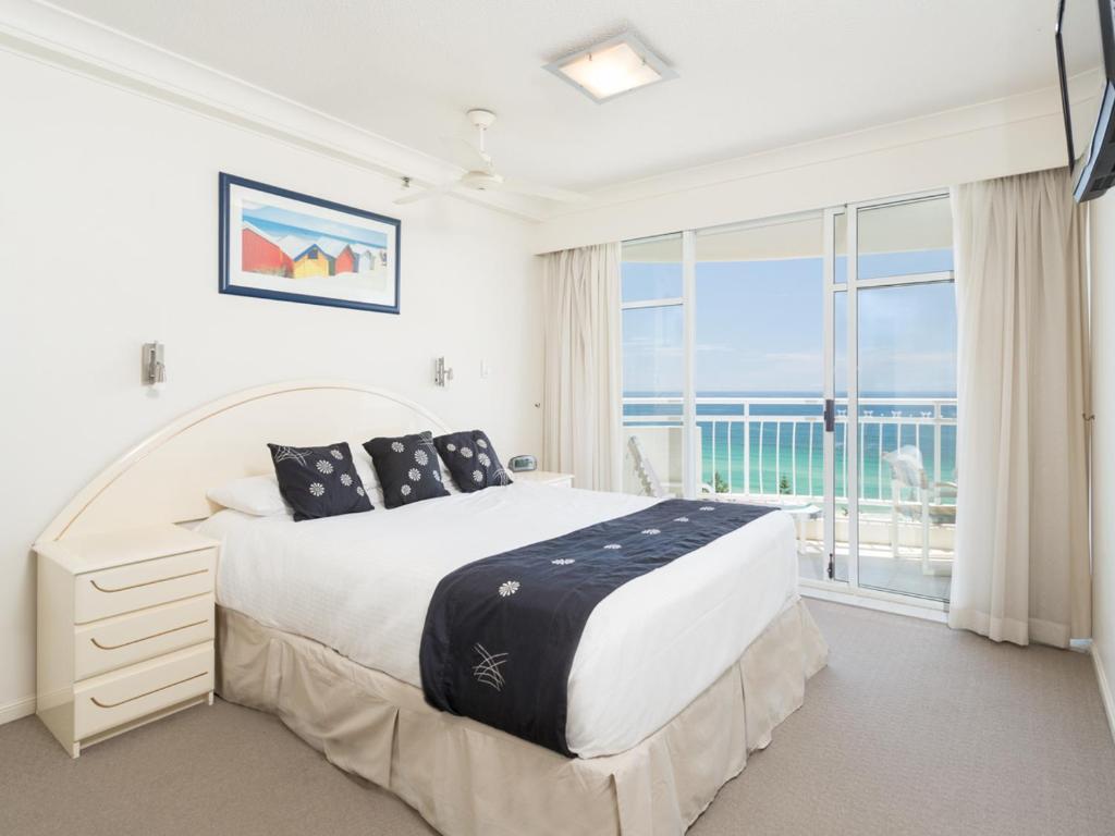 2nd Avenue Apartments - Hosted by Burleigh Letting - Tap to explore photos