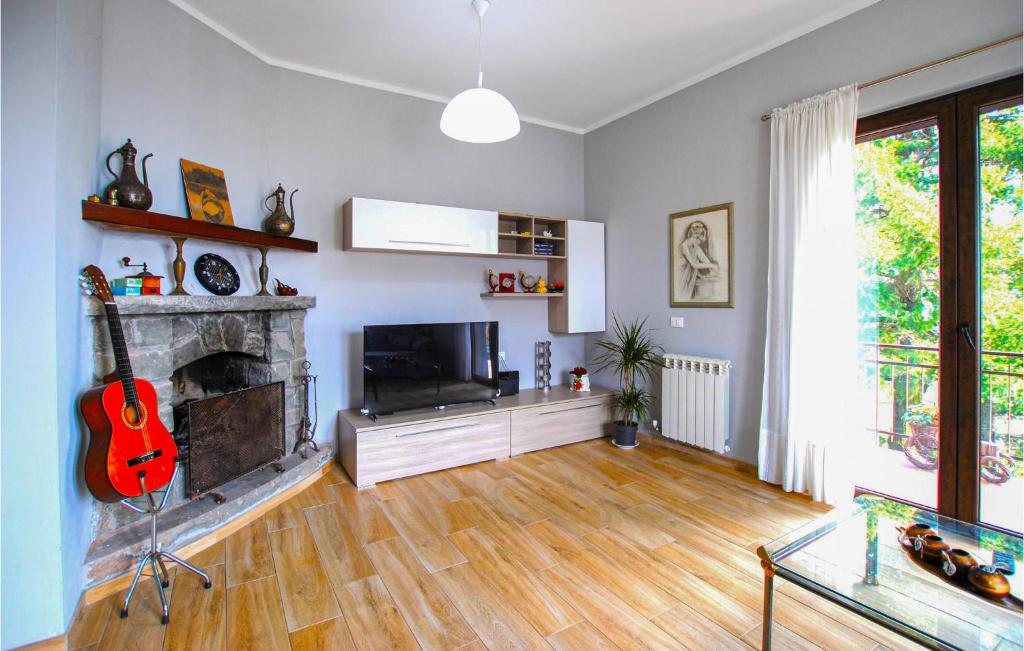 Nice Home In Pescia With Wifi And 2 Bedrooms photo 3