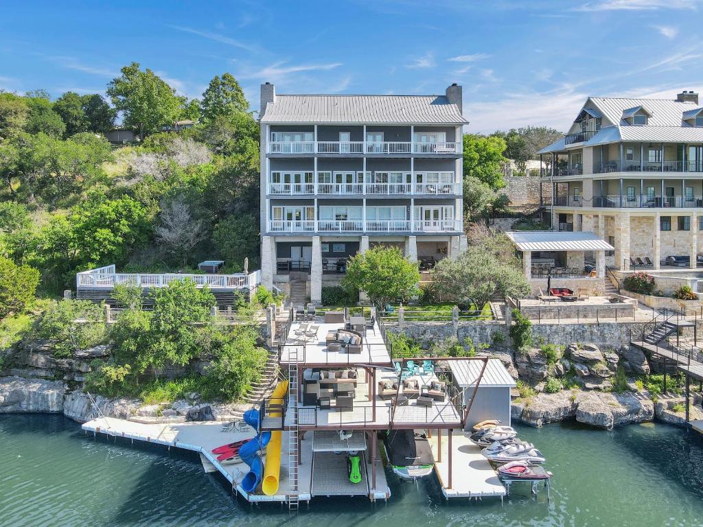 Luxury Lake Marble Falls House with Swimming Pool Hot Tub and private boat slip photo 2