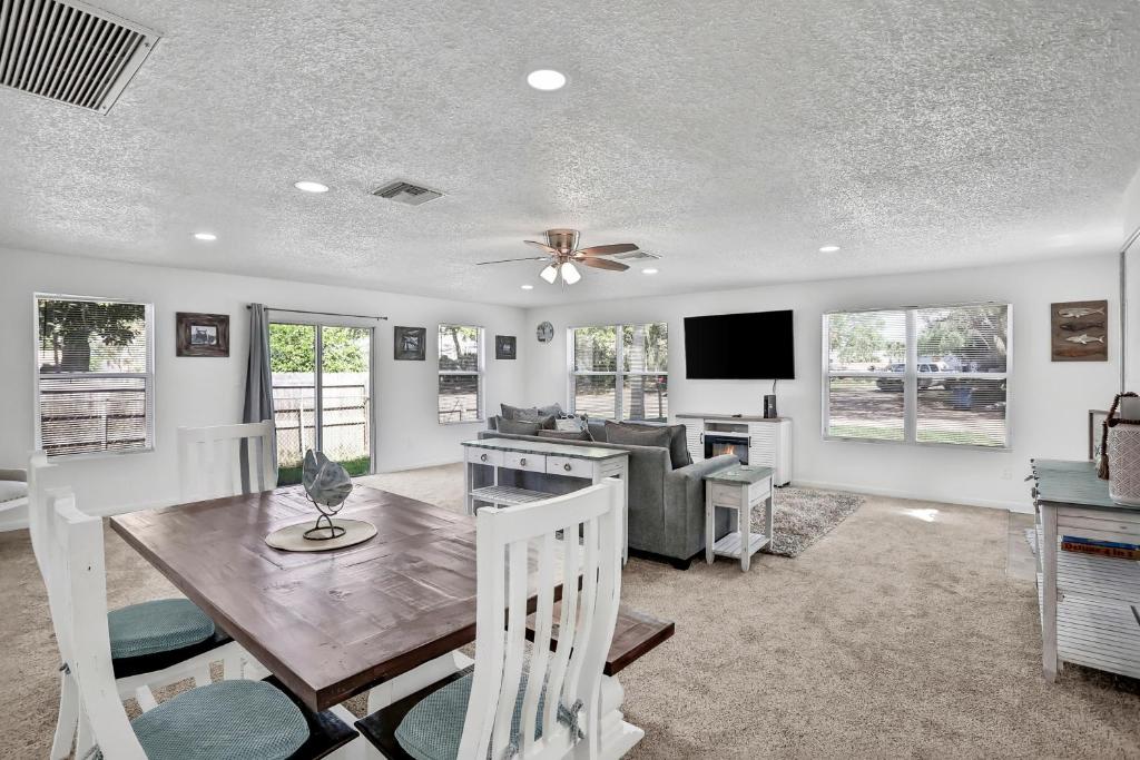 Home on St Johns River photo 1
