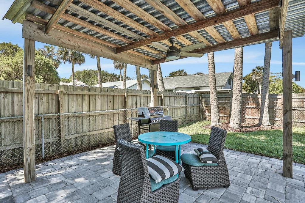 Home on St Johns River photo 4