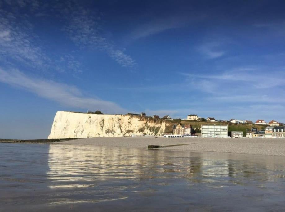 Trimaran Studio 10 mètres de la plage avec balcon/terrasse photo 2