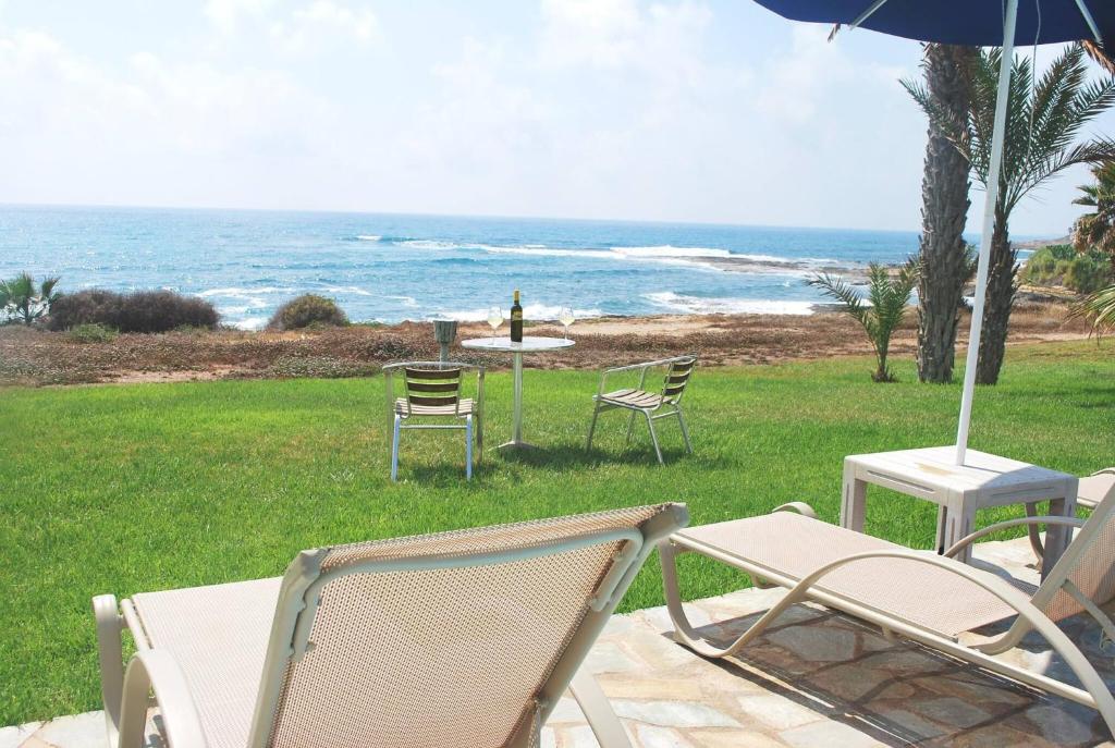 Sea Front Villa With Private Heated Pool, Quiet area Paphos 322 photo 1