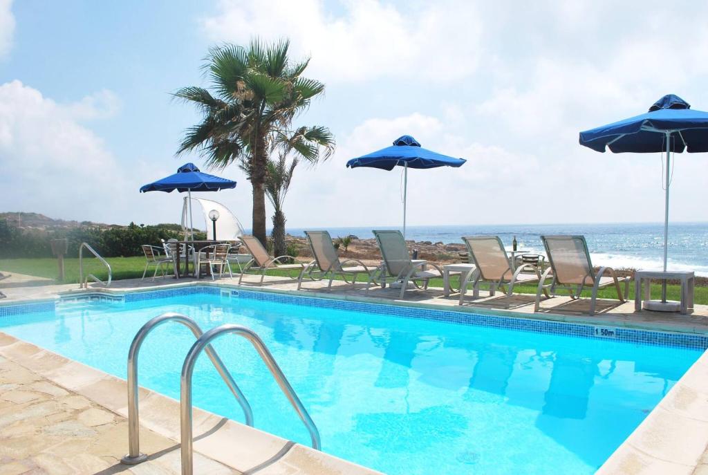 Sea Front Villa With Private Heated Pool, Quiet area Paphos 322 photo 3