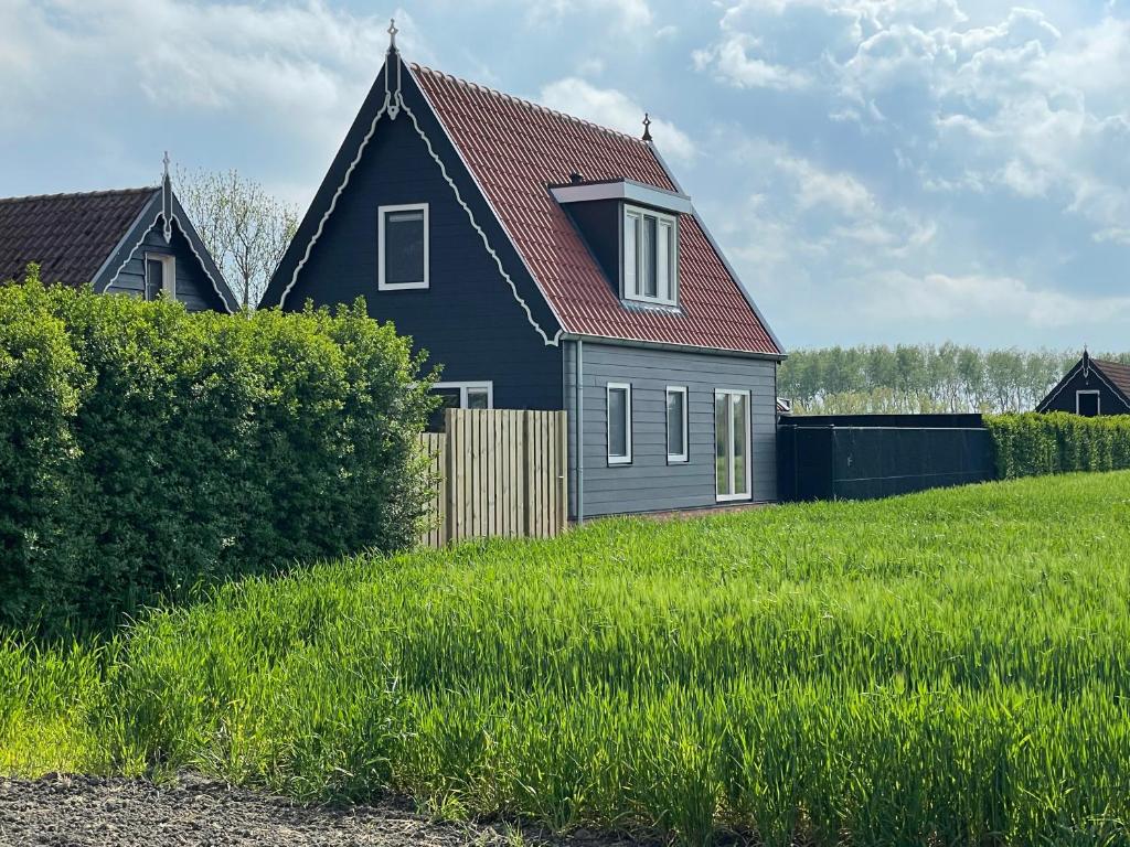 Vakantiehuis T Koetshuis photo 2