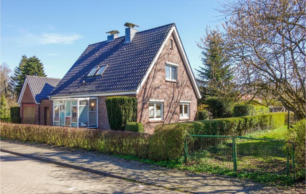 Amazing Home In Schortens With Wifi And 3 Bedrooms