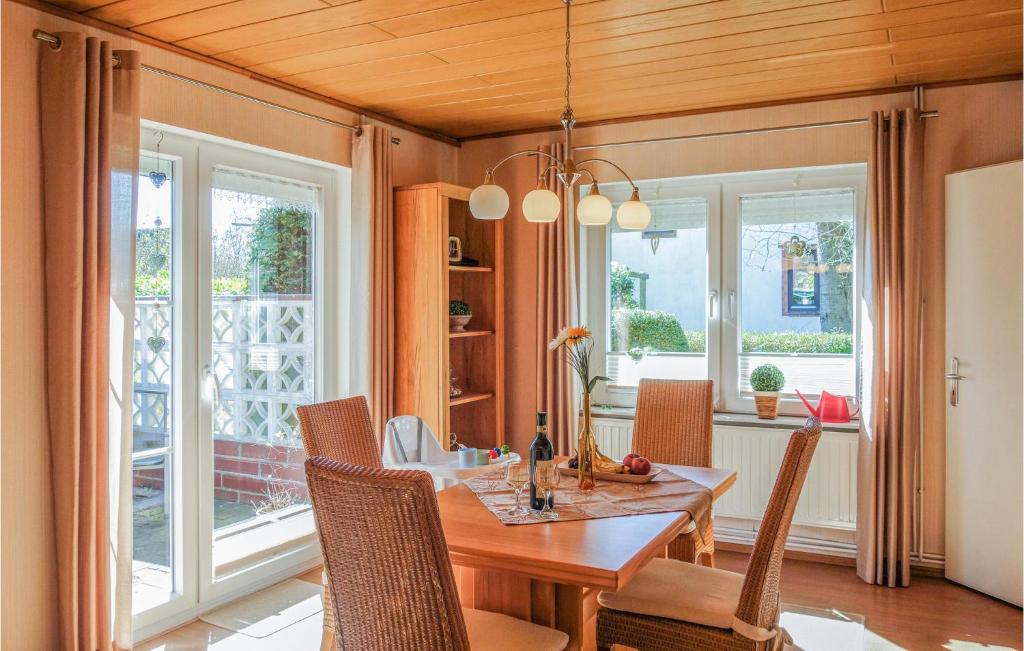 Amazing Home In Schortens With Wifi And 3 Bedrooms photo 3