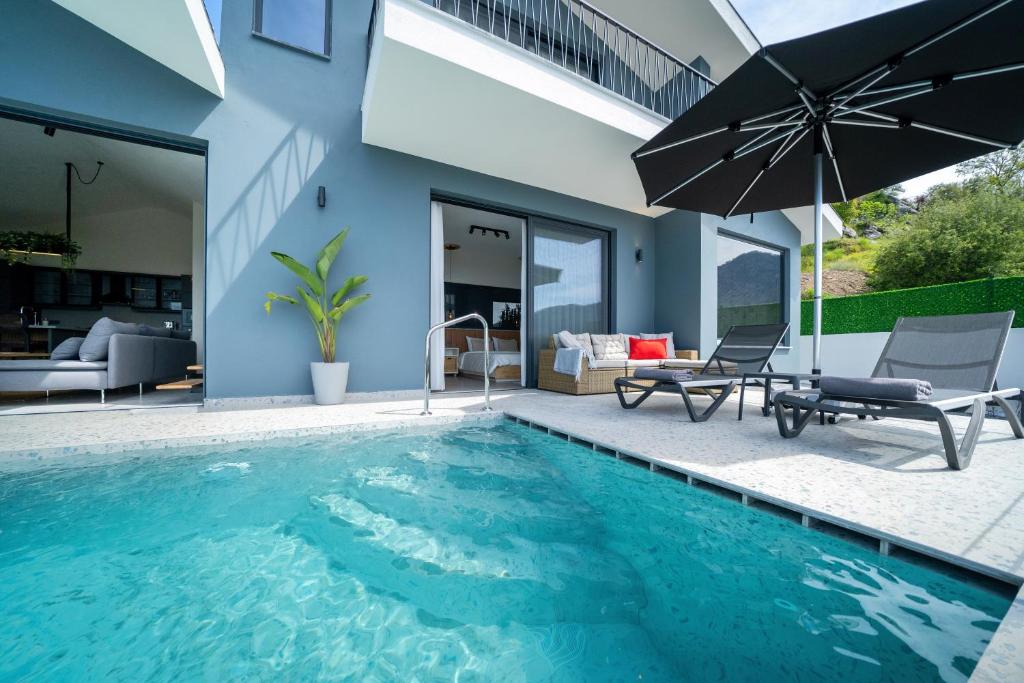 Villa Oxy Private Pools & Seaview & Heated Indoor Pool photo 3