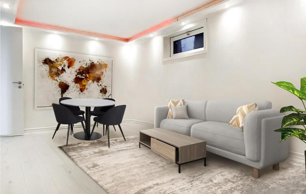 Stunning Apartment In Jrflla With Wifi And 1 Bedrooms
