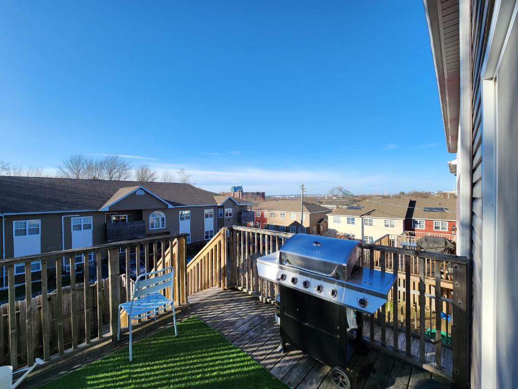 Big 3 bedrooms 2 stories townhouse Near Downtown photo 1