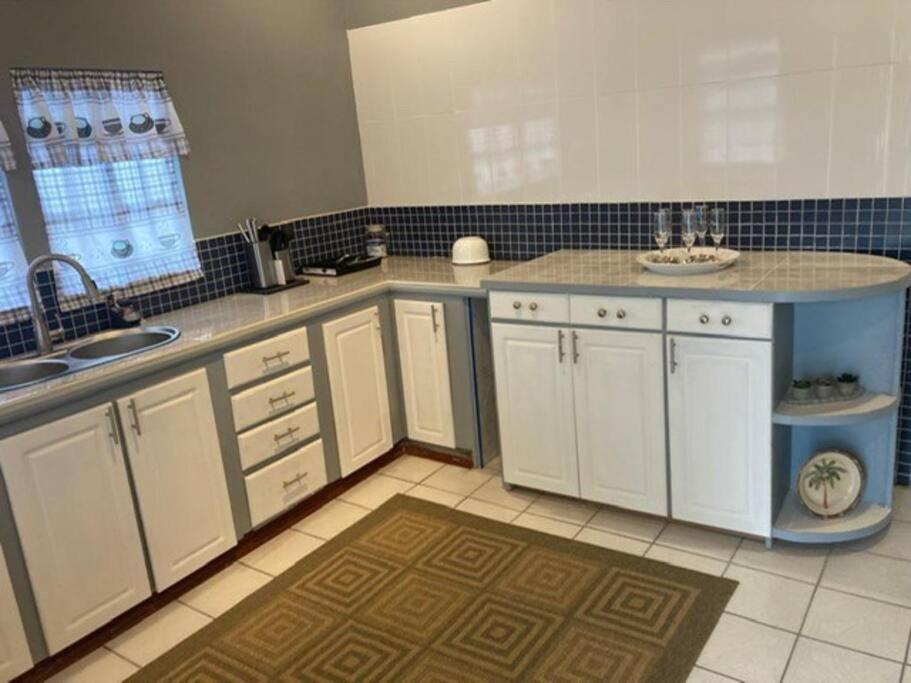 Adama Suites photo 3