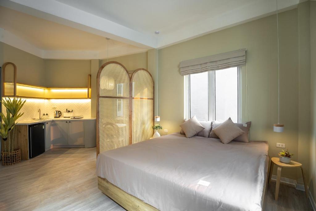 Annam- WestLake Apartment - Lakeside - Central Hanoi - Brandnew - SunsetWindow/Netflix