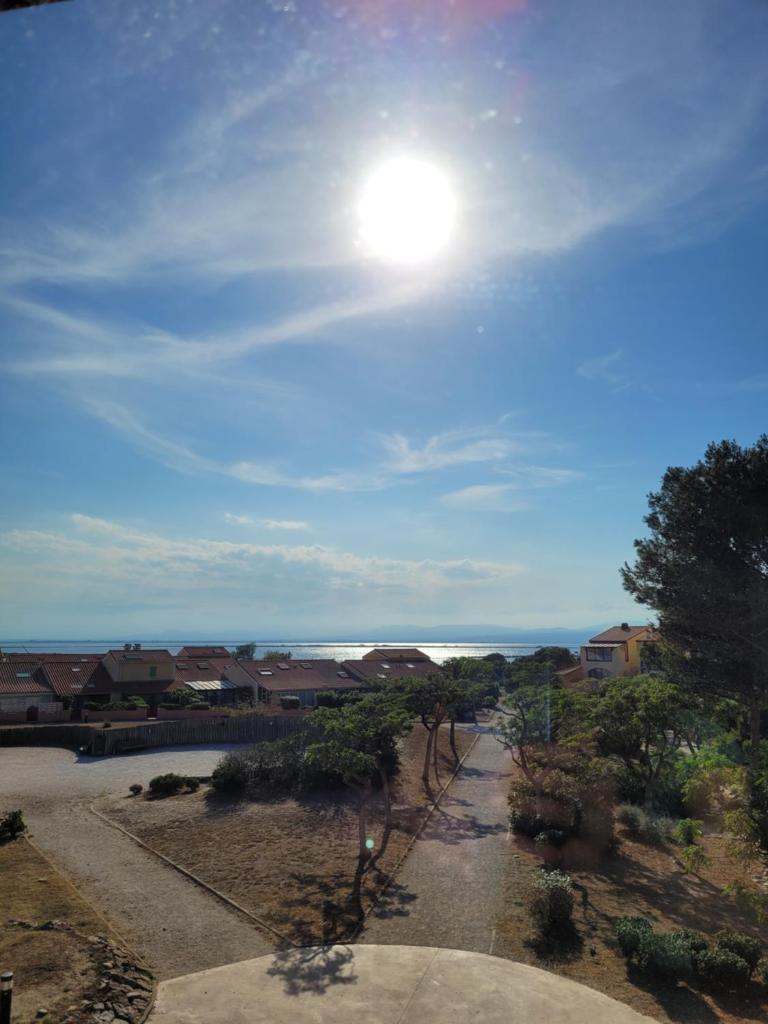 T3 vue superbe à 5 mns de la plage avec wifi parking gratuit photo 1